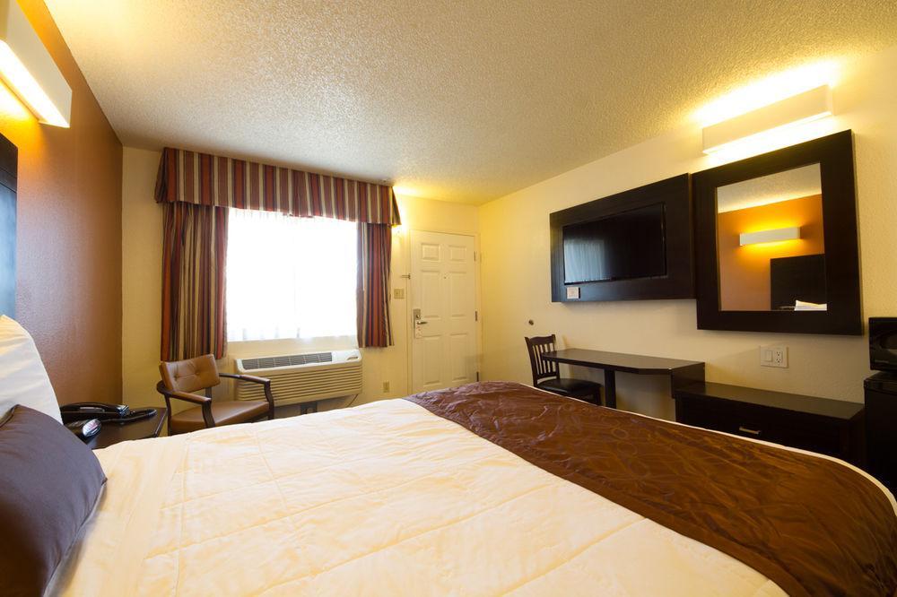 Rodeway Inn Wine Country Rohnert Park Exterior photo